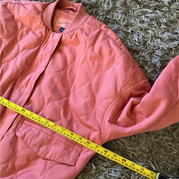 Universal Thread Salmon Pink Quilted Bomber Jacket Women’s Size Small - Picture 4 of 4